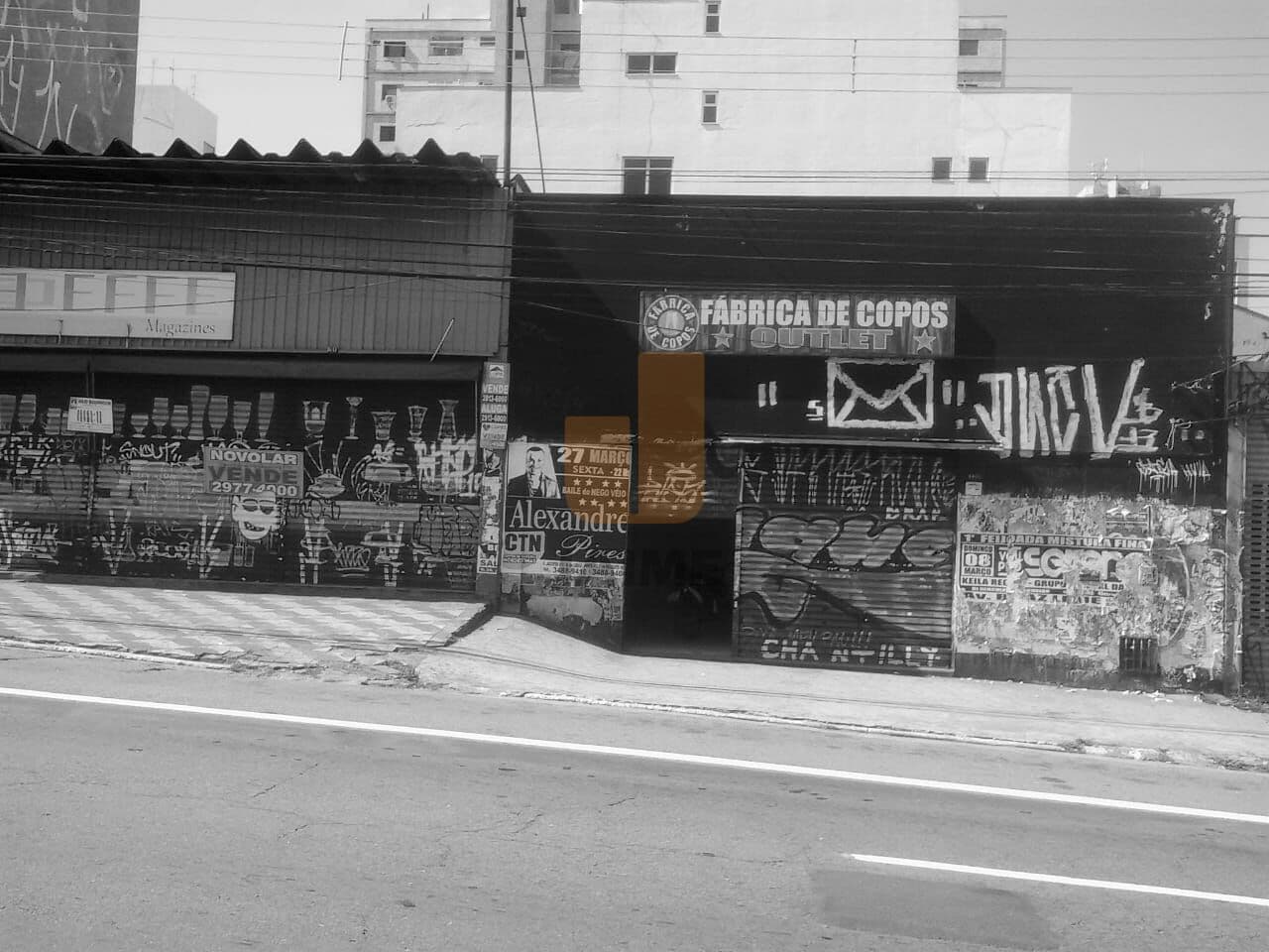 Comercial em Santana