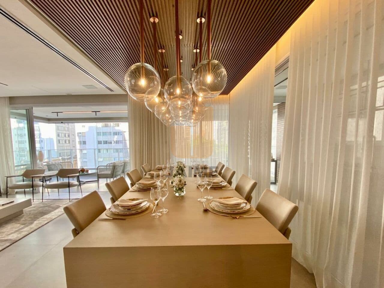 Apartamento de 4 dormitórios na R Doutor Renato Paes de Barros — Itaim Bibi, São Paulo