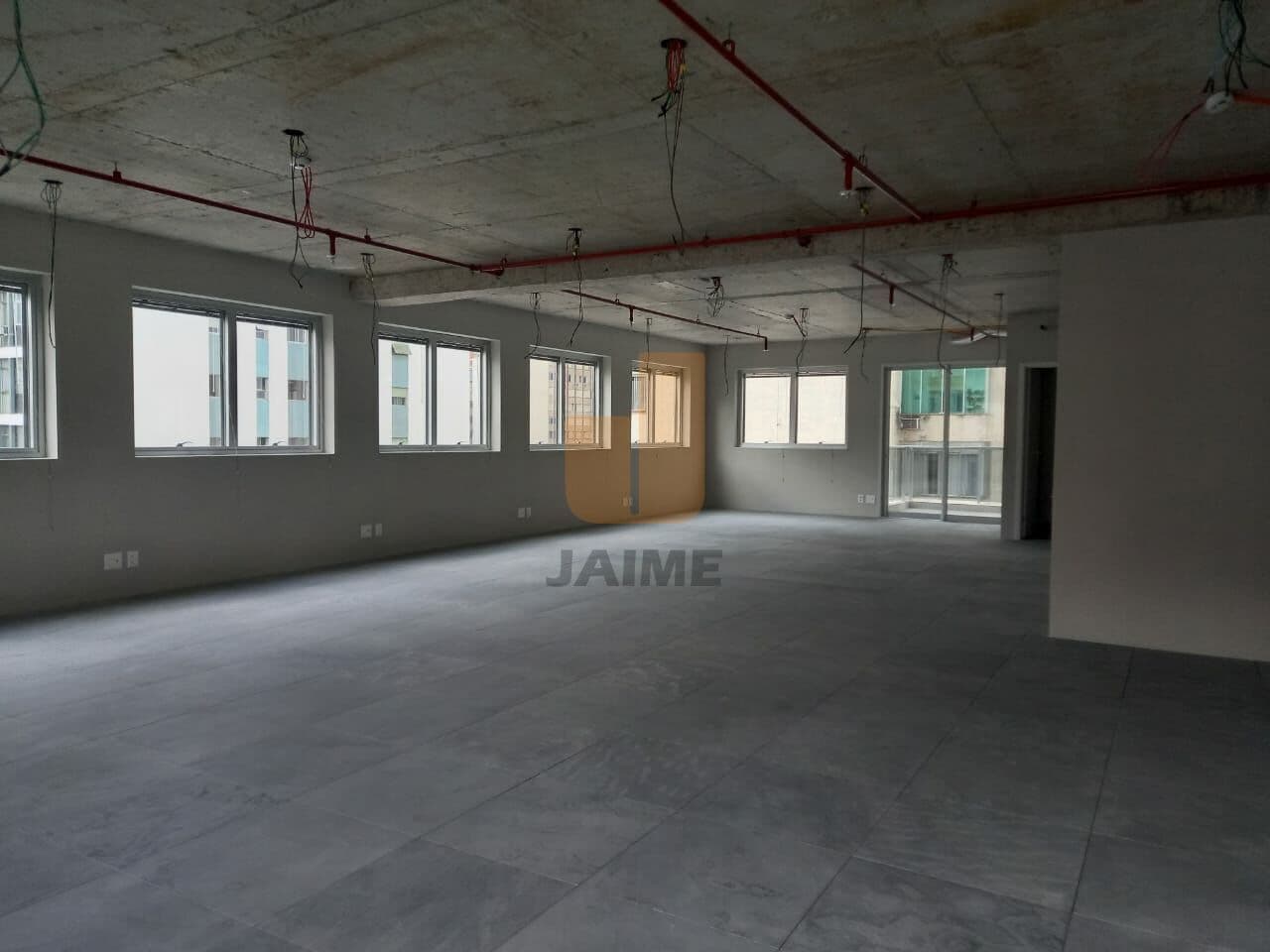 Comercial em Santa Cecília