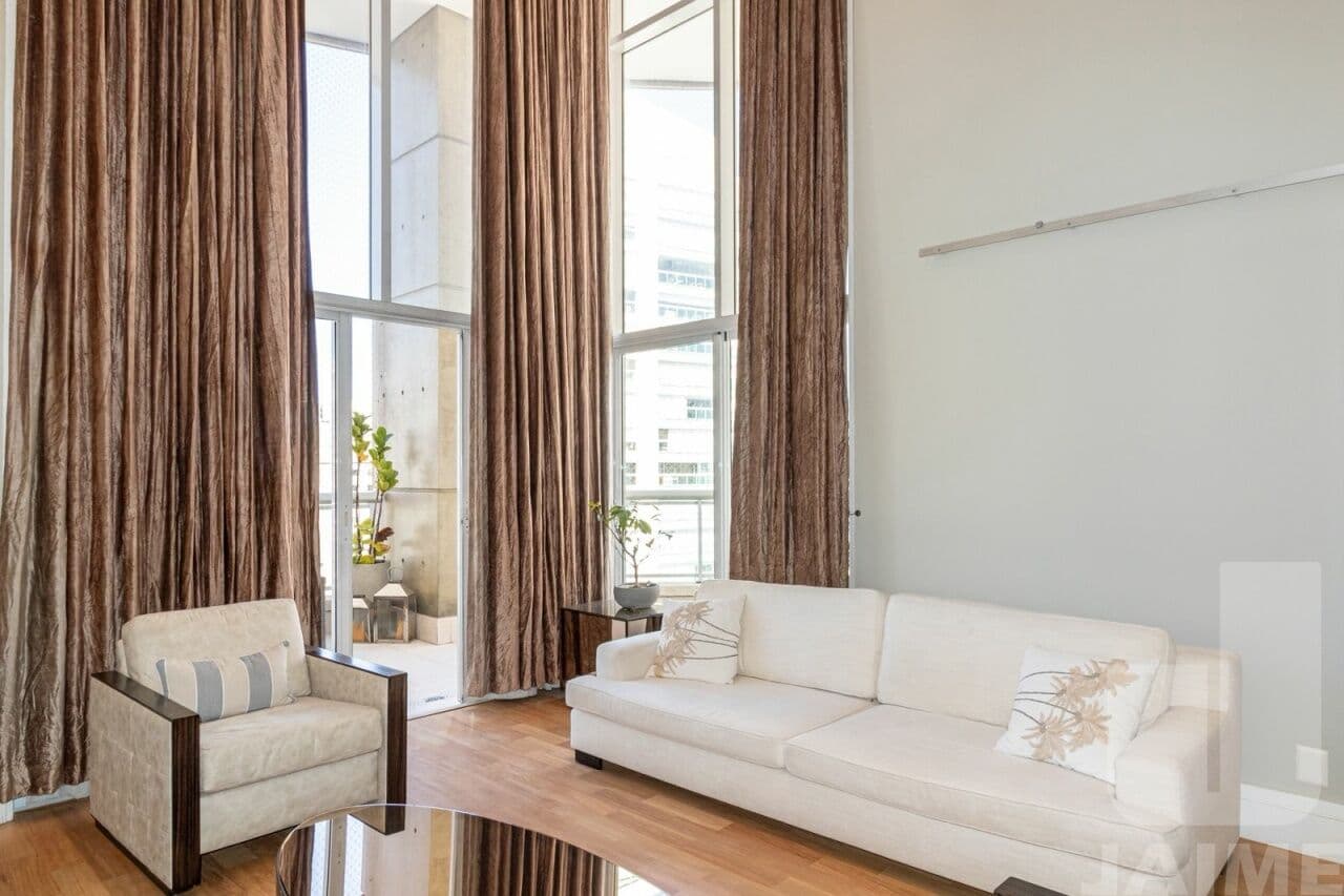 Apartamento de 2 dormitórios na R DIOGO JÁCOME — Vila Nova Conceição, São Paulo - foto 4