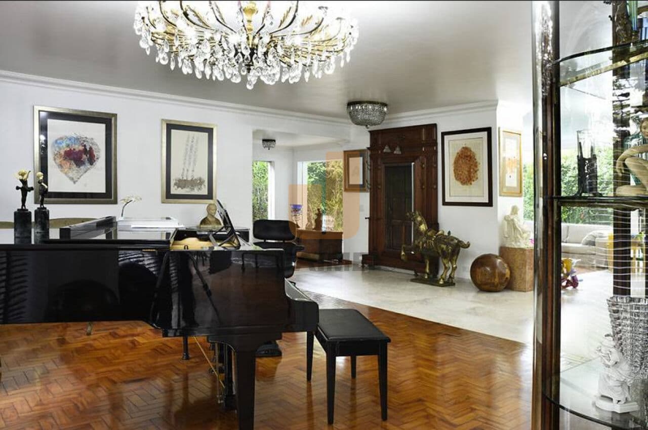 Casa de 5 dormitórios na R Itapitangui — Pacaembu, São Paulo - foto 3