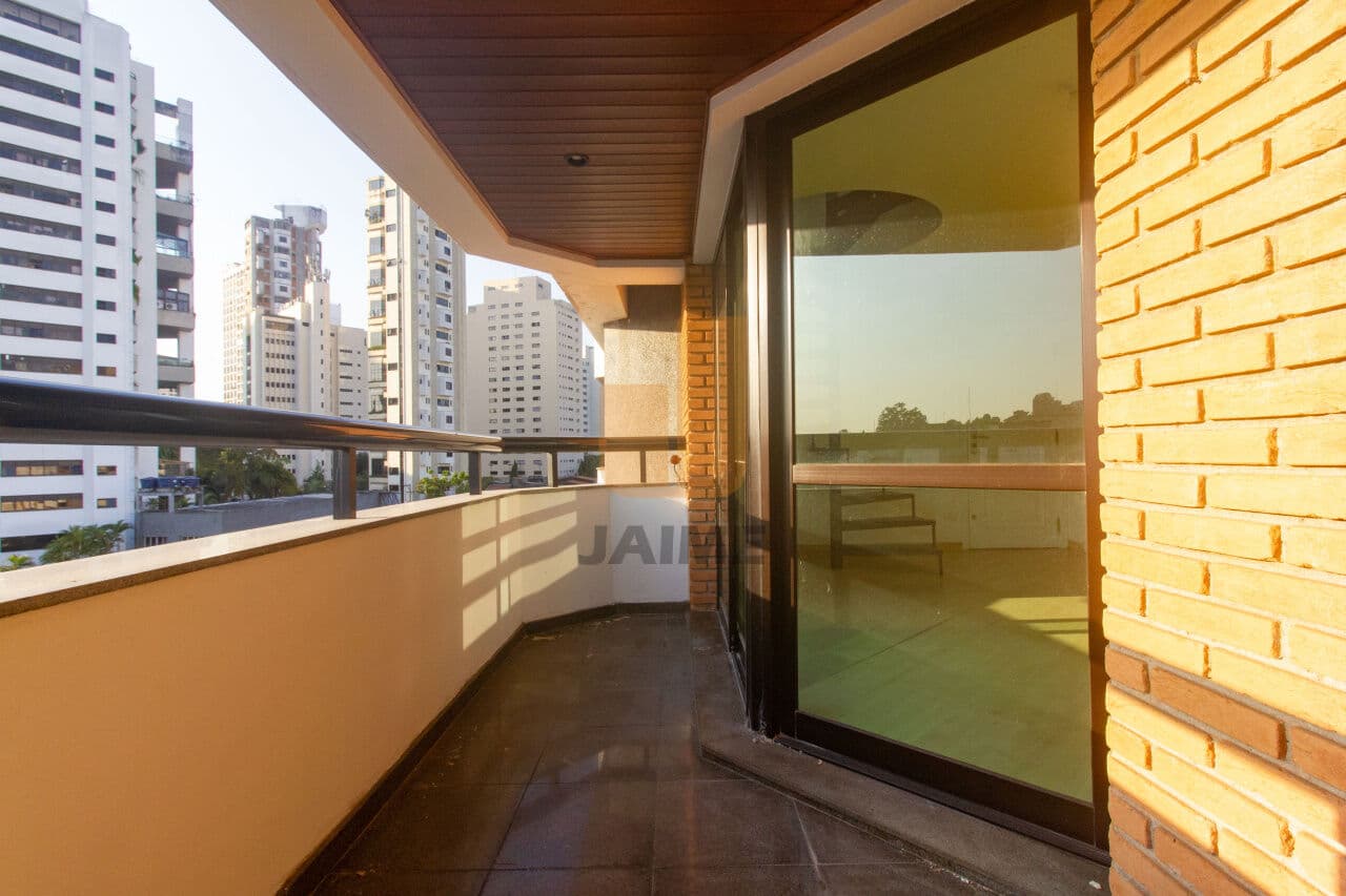 Apartamento de 3 dormitórios na R Barão de Melgaço — Real Parque, São Paulo - foto 4