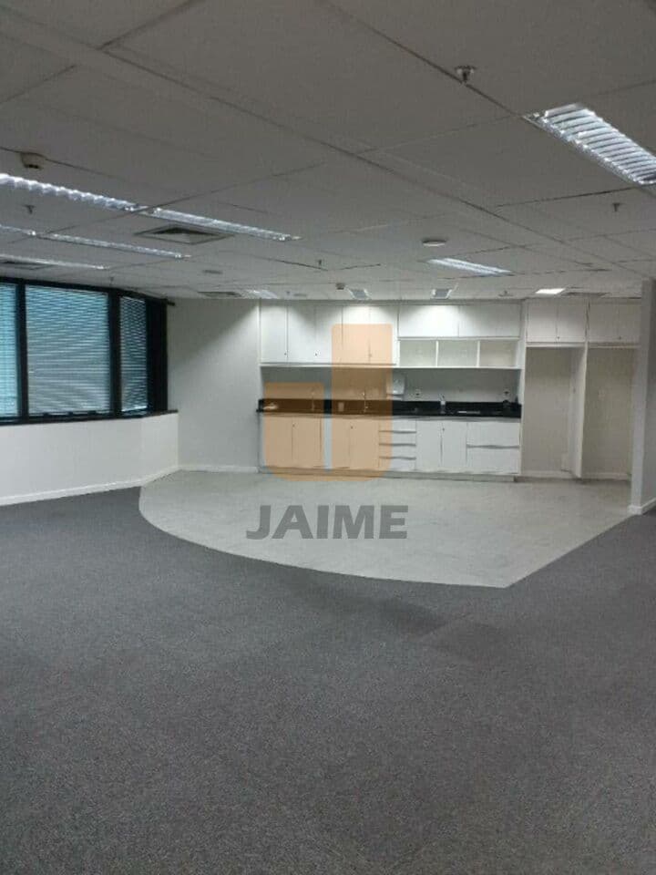 Comercial na AV Eusébio Matoso — Pinheiros, São Paulo - foto 4