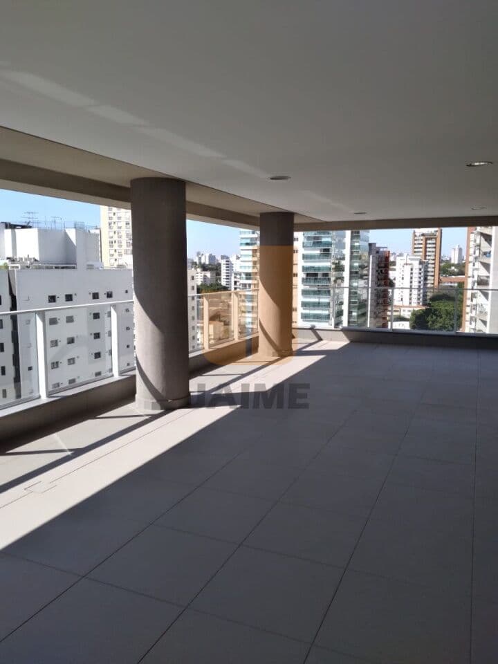 Apartamento em Indianópolis