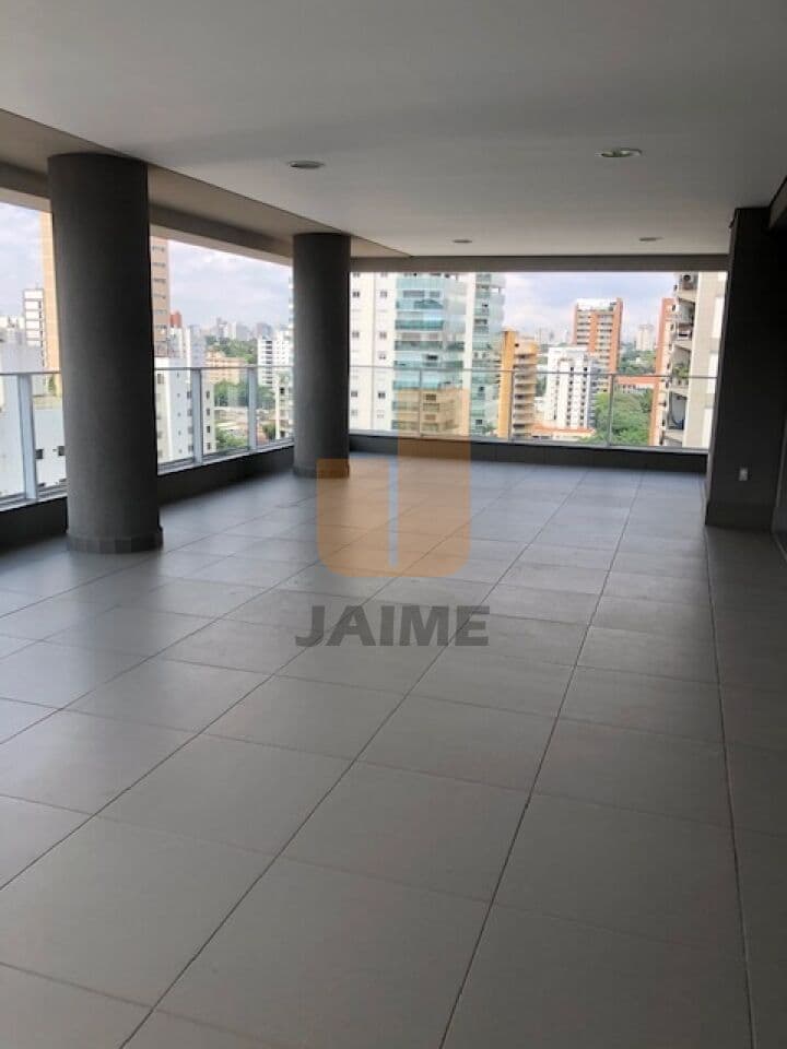 Apartamento em Indianópolis