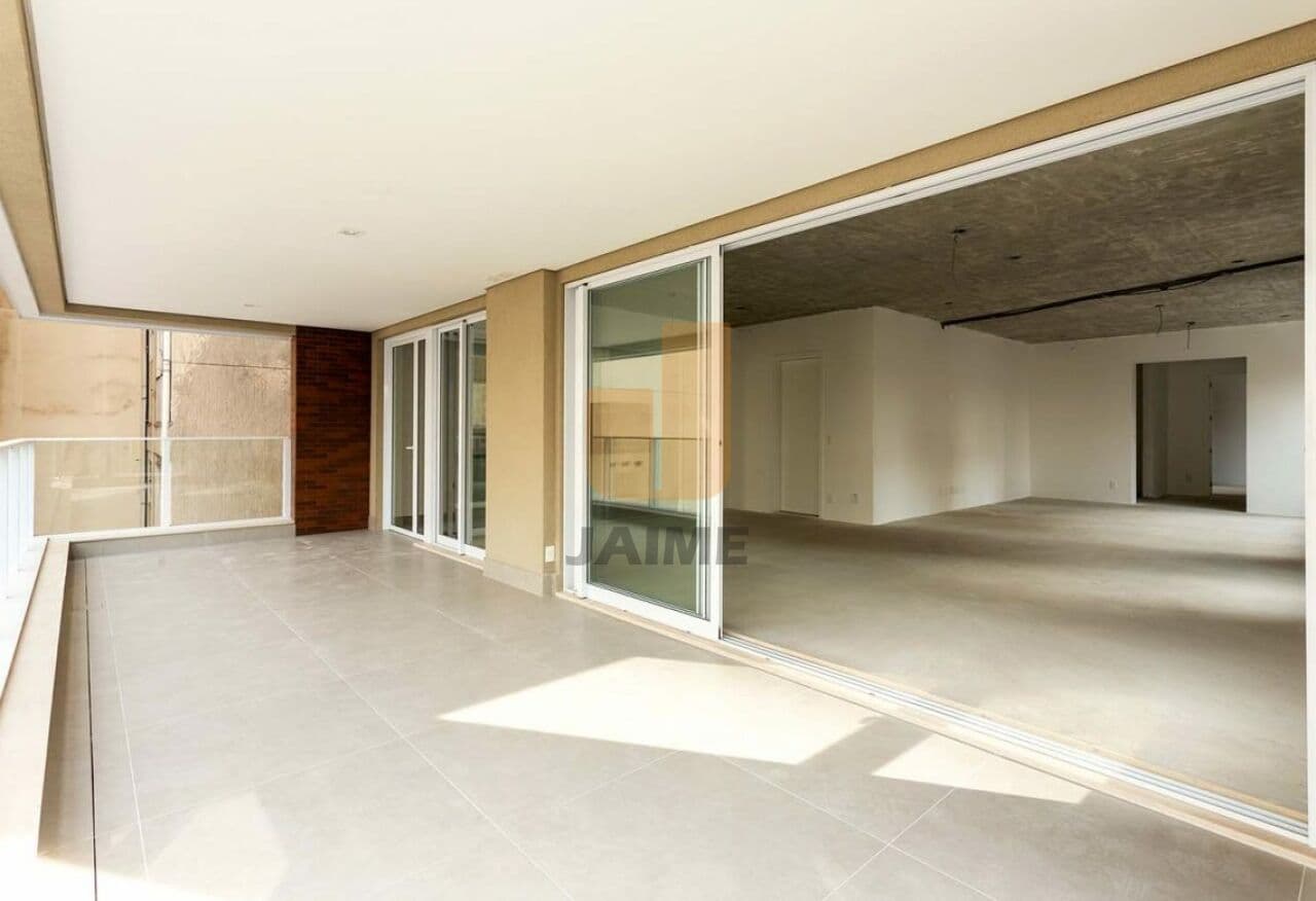 Apartamento de 4 dormitórios na R Doutor Renato Paes de Barros — Itaim Bibi, São Paulo
