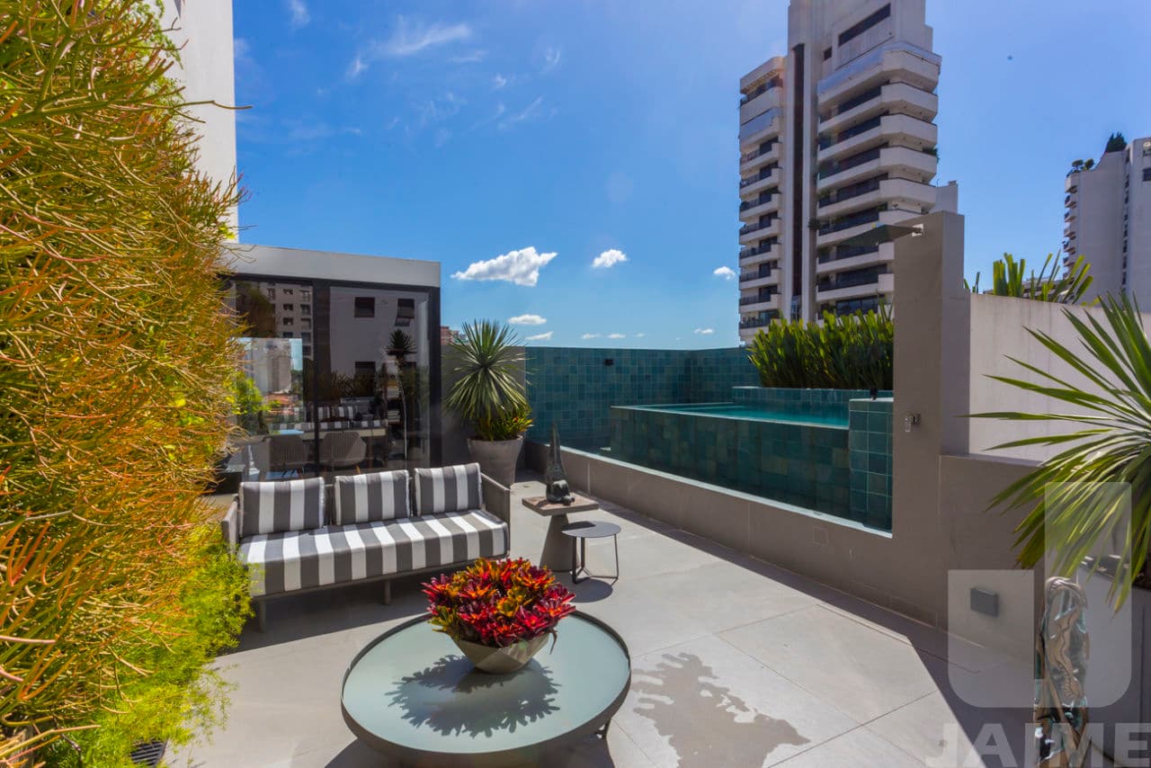 Apartamento de 4 dormitórios na R MANGABEIRAS — Higienópolis, São Paulo