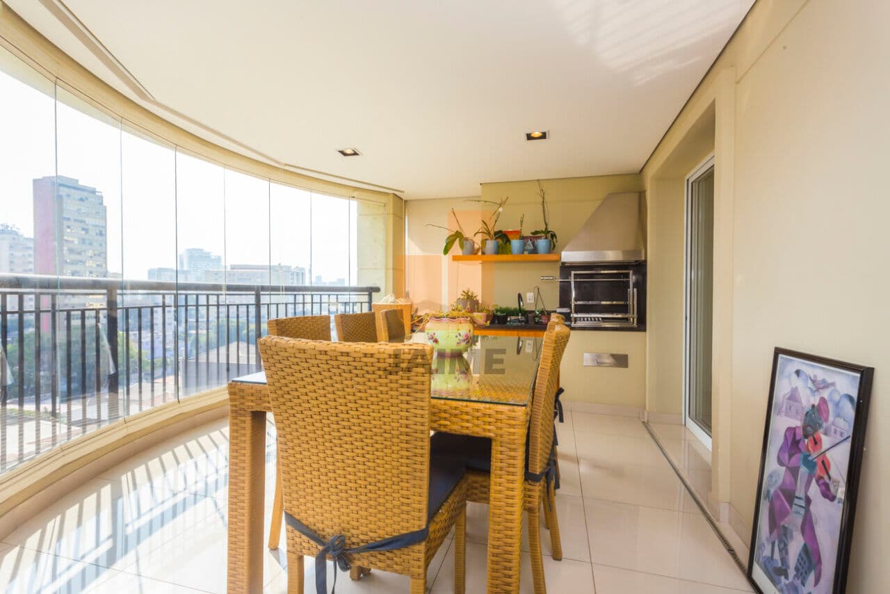 Apartamento de 4 dormitórios na R TUPI — Higienópolis, São Paulo