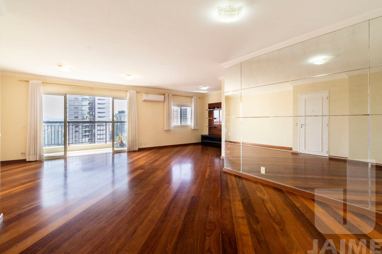 Apartamento de 3 dormitórios na R JOÃO RAMALHO — Perdizes, São Paulo