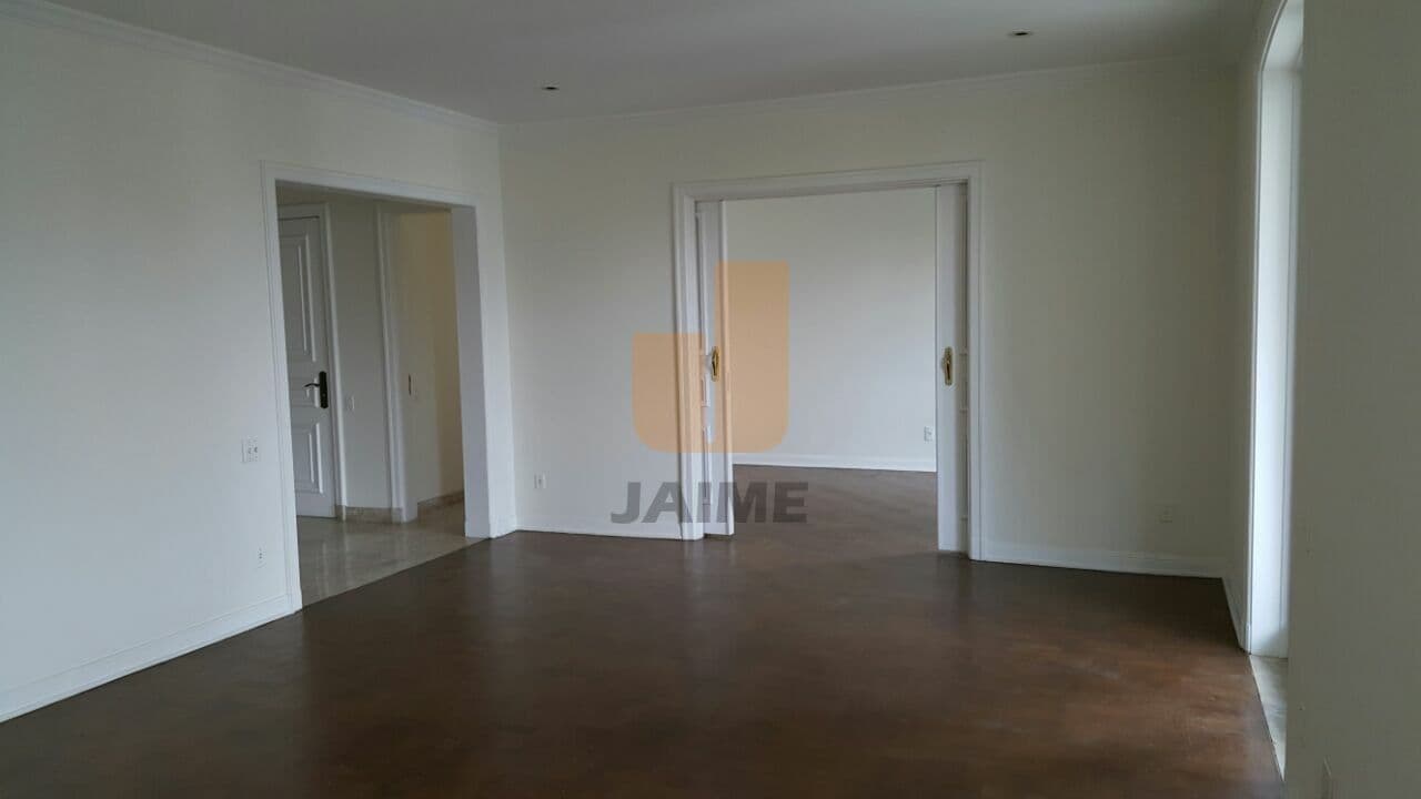 Apartamento de 2 dormitórios na R Padre João Manuel — Cerqueira César, São Paulo