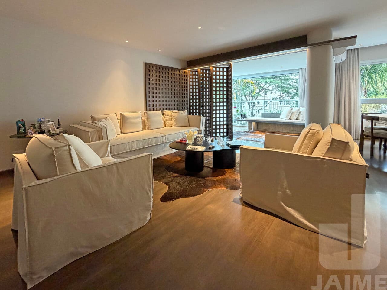 Apartamento de 3 dormitórios na AL Joaquim Eugênio de Lima — Jardim Paulista, São Paulo