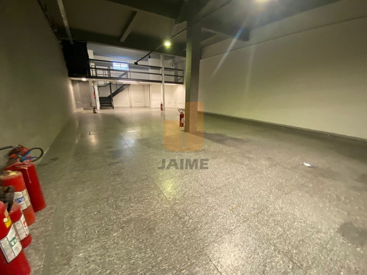 Comercial na R Vinte e Cinco de Março — Centro, São Paulo