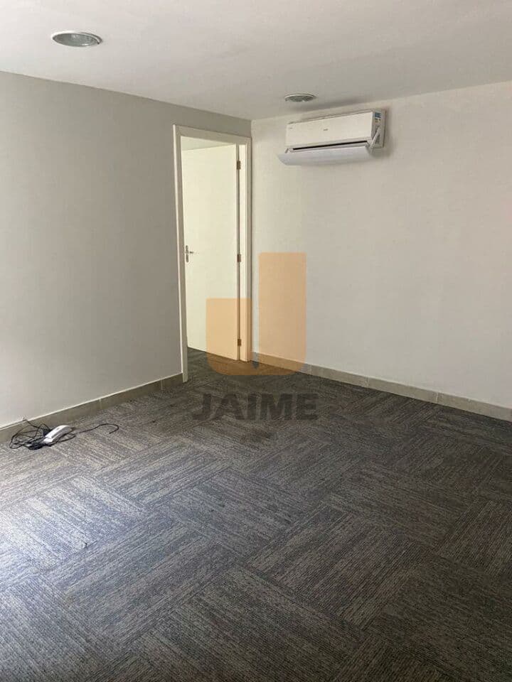 Comercial na R Professor Artur Ramos — Jardim Paulistano, São Paulo