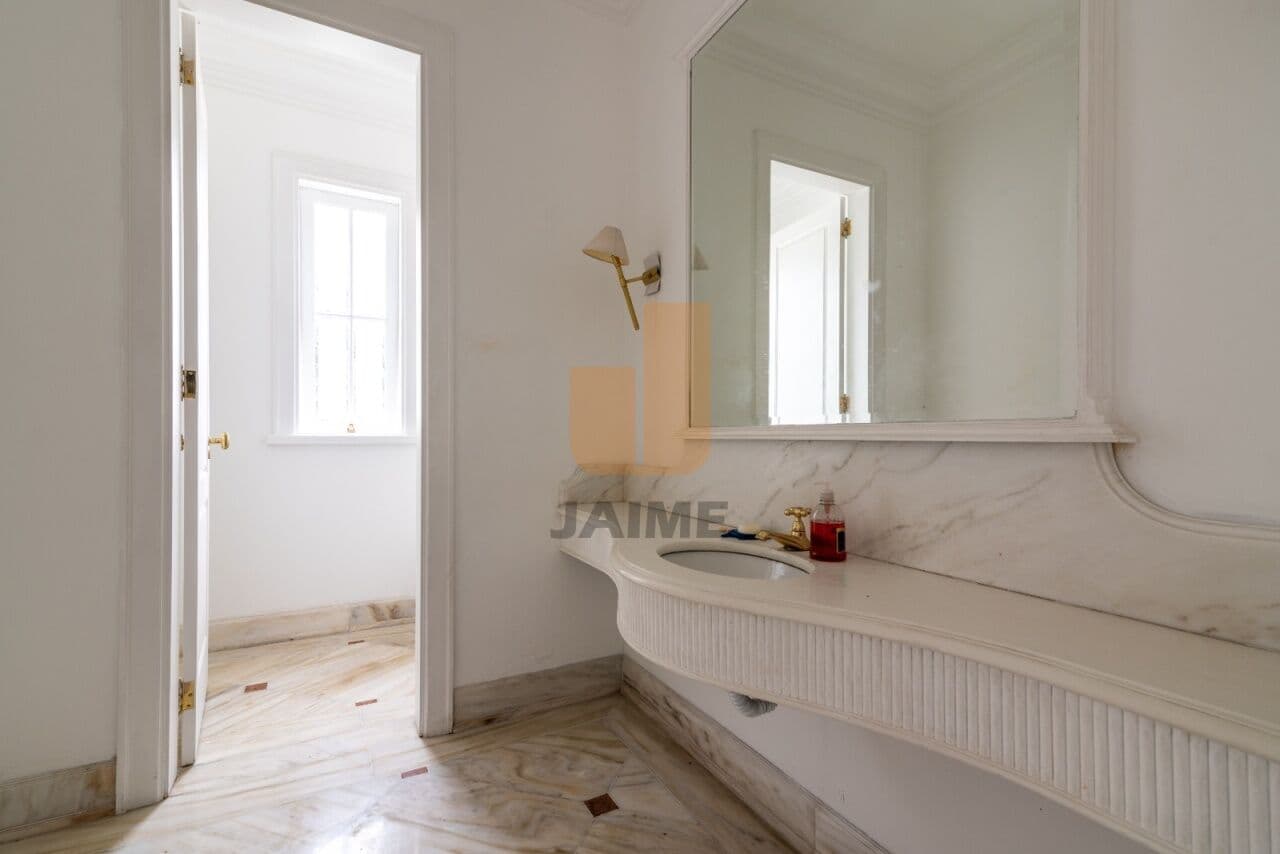 Casa de 5 dormitórios na R Managua — Jardim Everest, São Paulo - foto 4