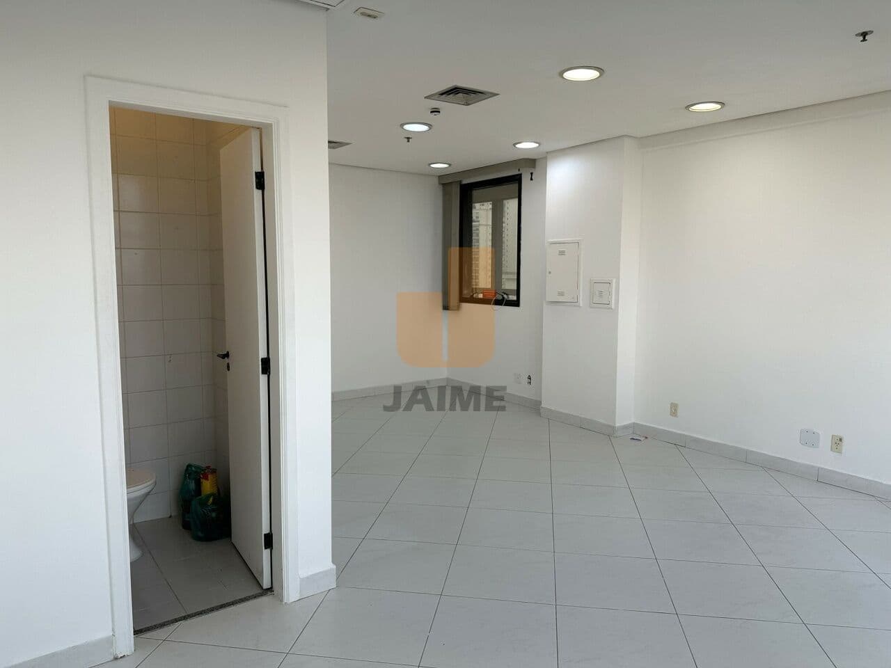 Comercial na R DOUTOR ALBUQUERQUE LINS — Higienópolis, São Paulo - foto 2