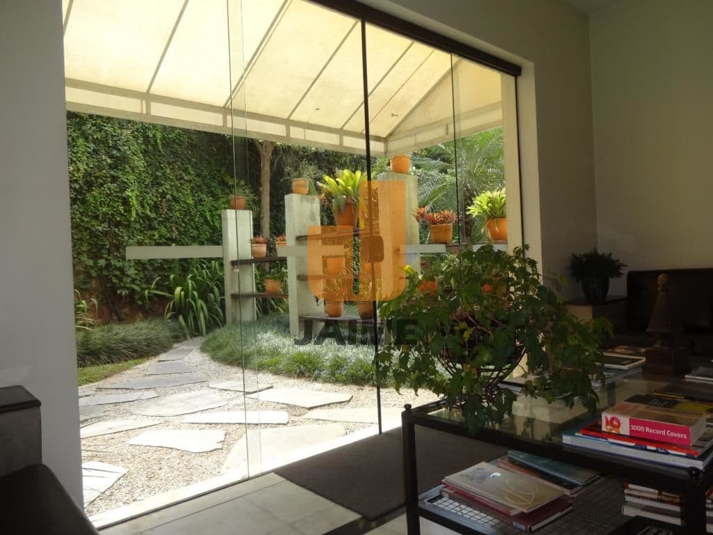 Comercial na R HEITOR DE MORAIS — Pacaembu, São Paulo - foto 4