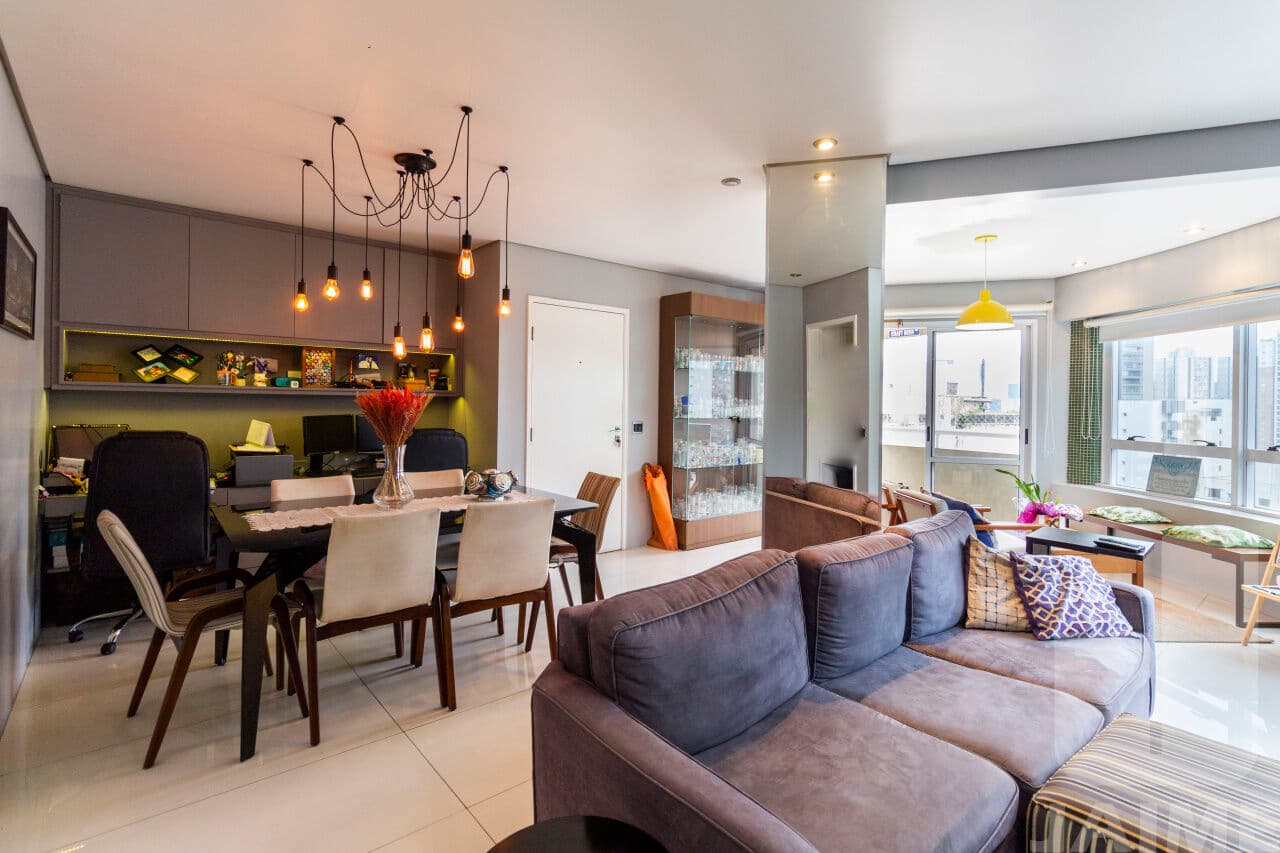 Apartamento de 2 dormitórios na R CAIUBI — Perdizes, São Paulo