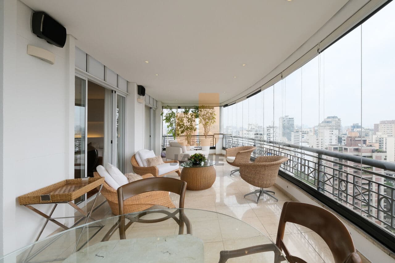 Apartamento de 4 dormitórios na R Afonso Braz — Vila Nova Conceição, São Paulo - foto 2