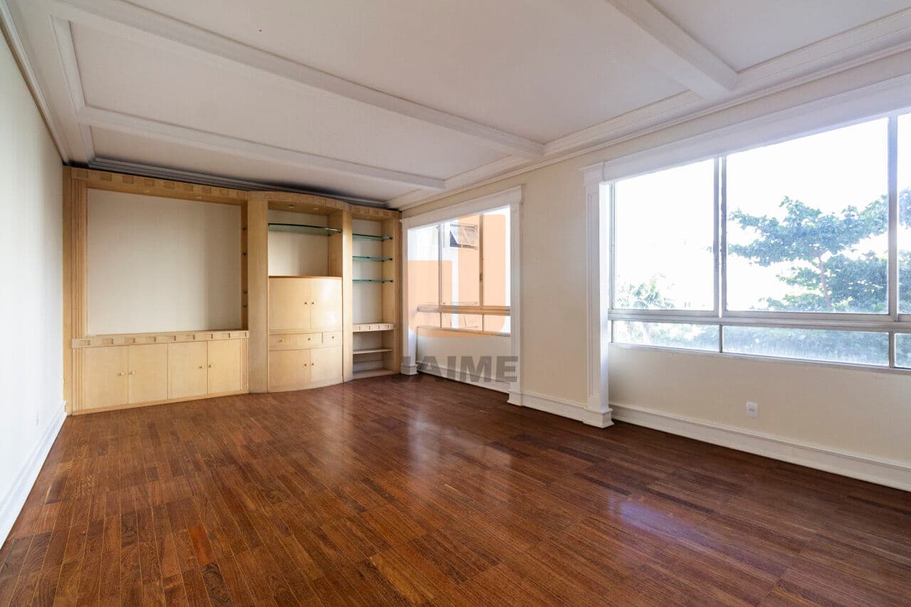 Apartamento de 3 dormitórios na R ITACOLOMI — Higienópolis, São Paulo