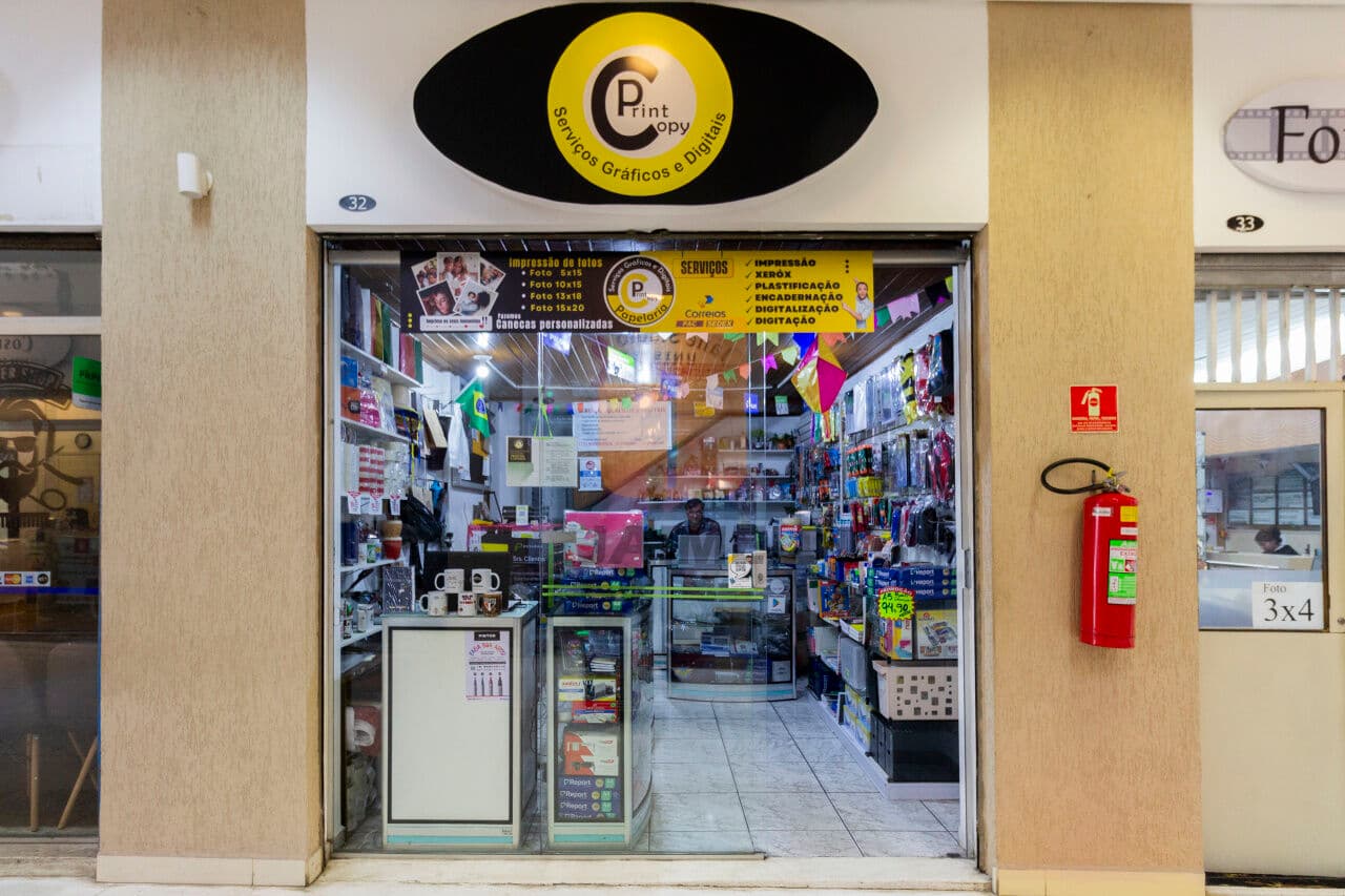 Comercial na R TEODORO SAMPAIO — Pinheiros, São Paulo