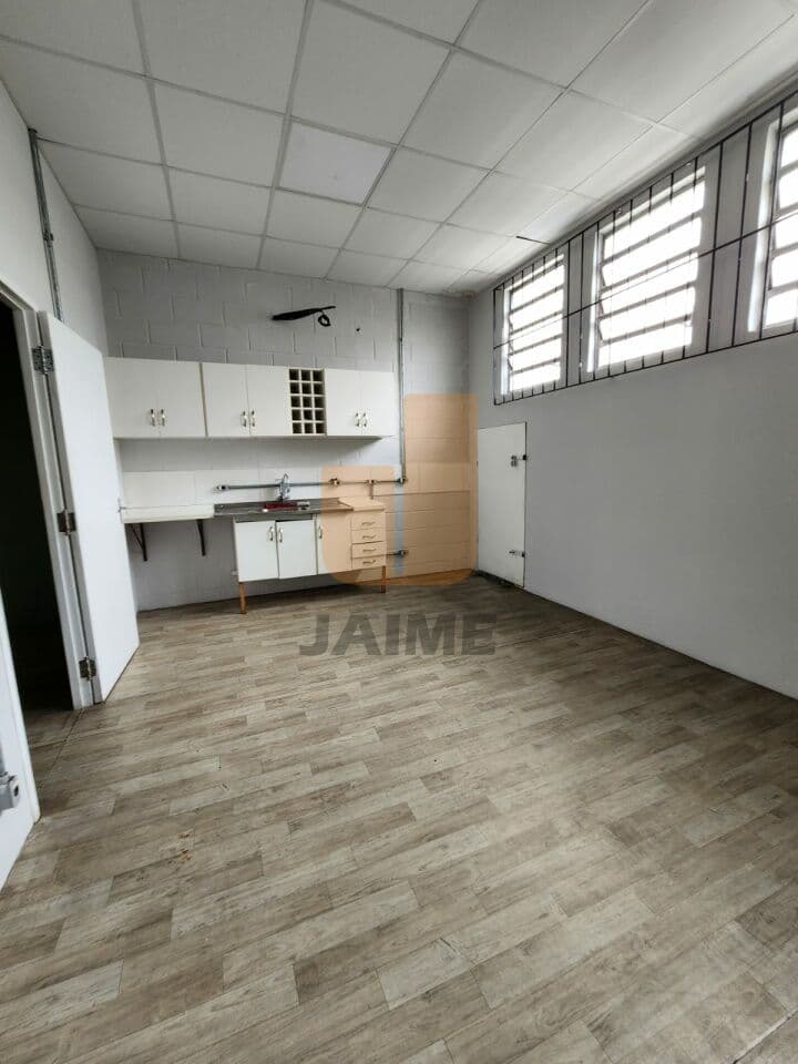 Comercial na AL RIBEIRO DA SILVA — Campos Elíseos, São Paulo - foto 3