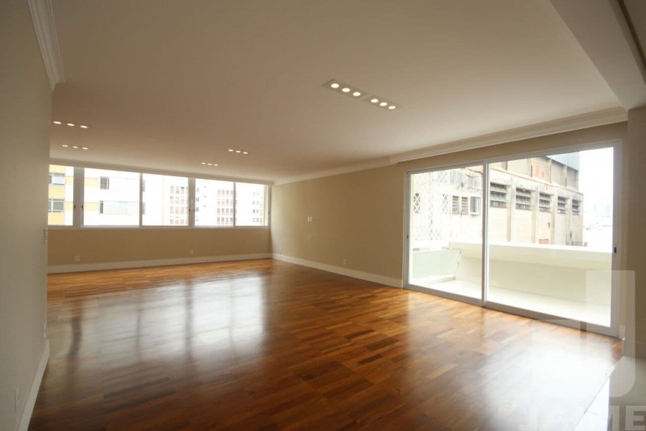 Apartamento de 3 dormitórios na R SÃO VICENTE DE PAULA — Higienópolis, São Paulo - foto 1