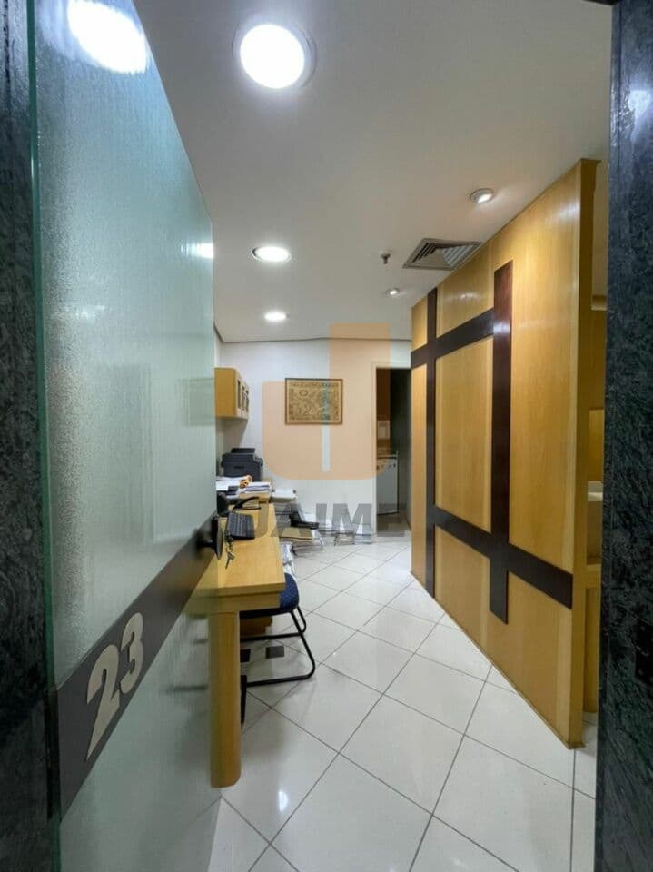 Comercial na R TEODORO SAMPAIO — Pinheiros, São Paulo