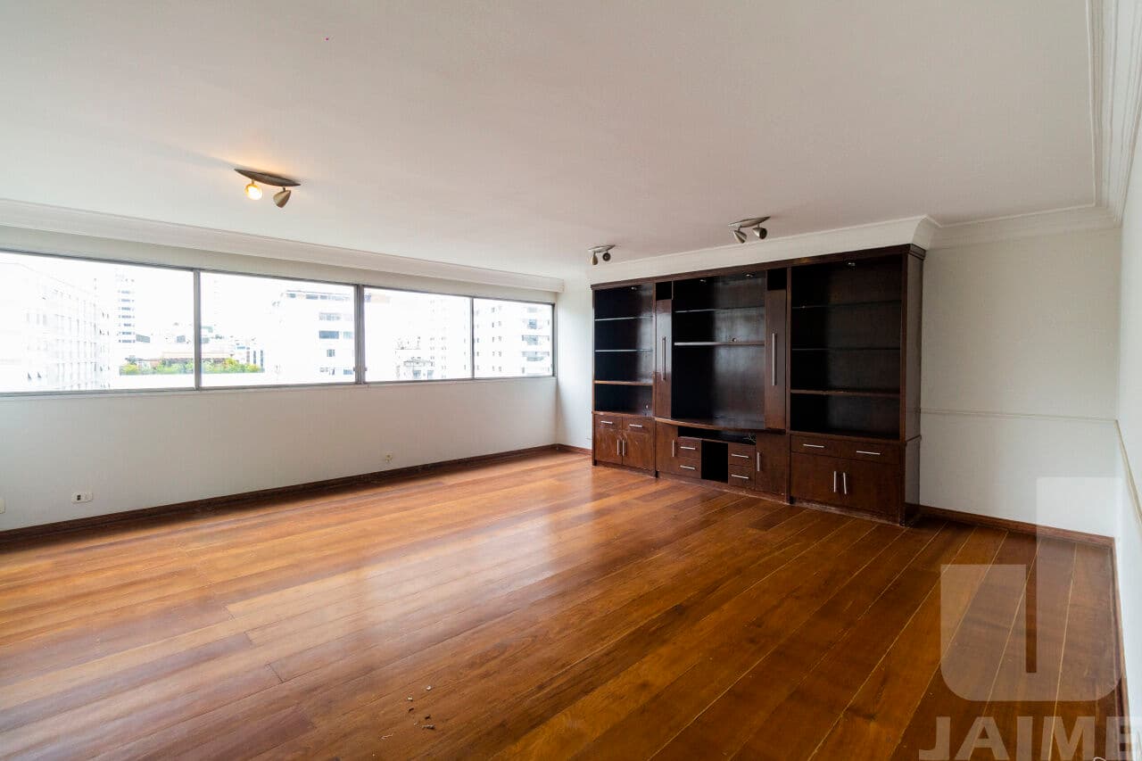 Apartamento de 3 dormitórios na R DOUTOR ALBUQUERQUE LINS — Higienópolis, São Paulo - foto 1