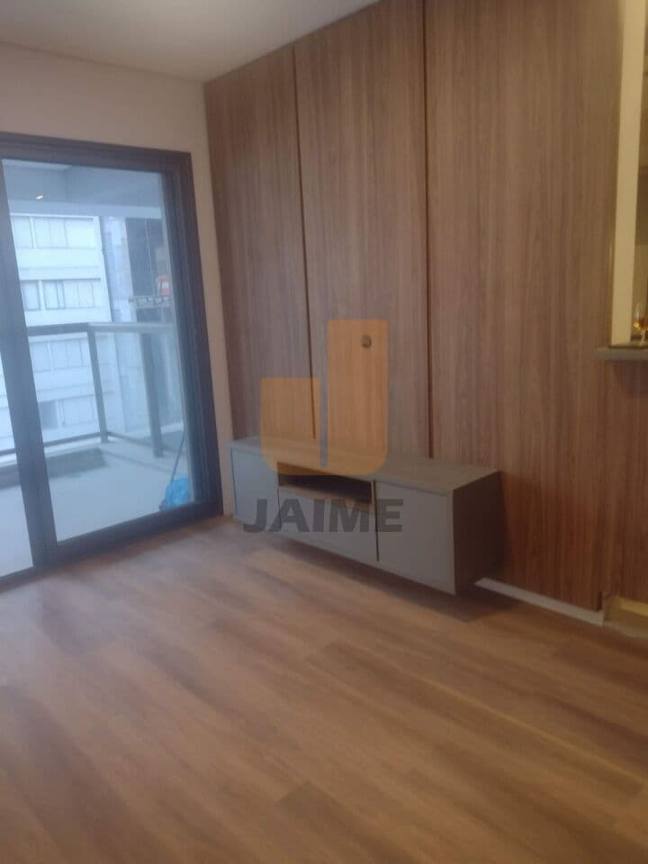 Apartamento de 2 dormitórios na R Oscar Freire — Pinheiros, São Paulo