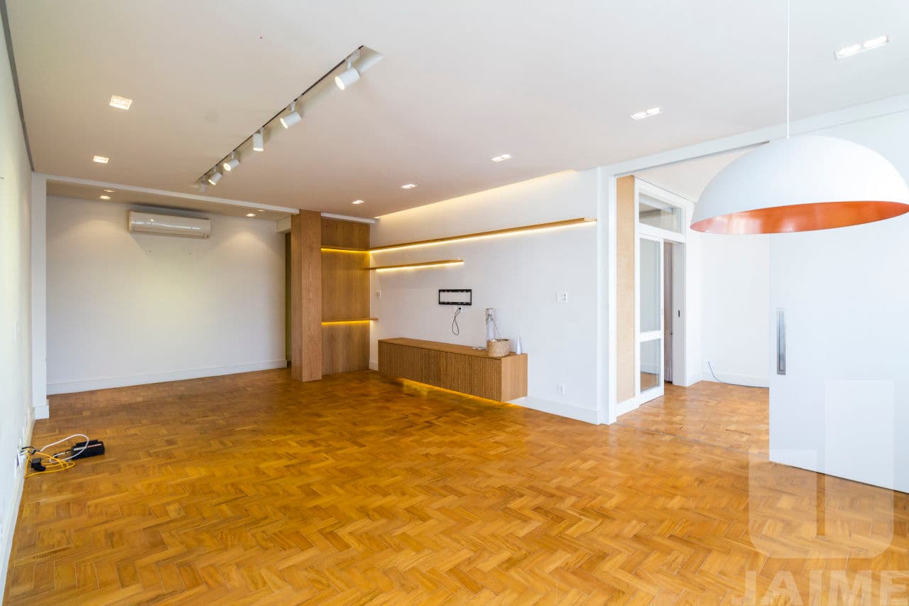 Apartamento de 4 dormitórios na R ITACOLOMI — Higienópolis, São Paulo - foto 1