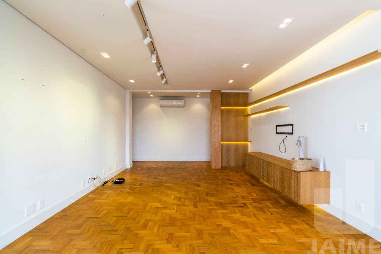 Apartamento de 4 dormitórios na R ITACOLOMI — Higienópolis, São Paulo - foto 2