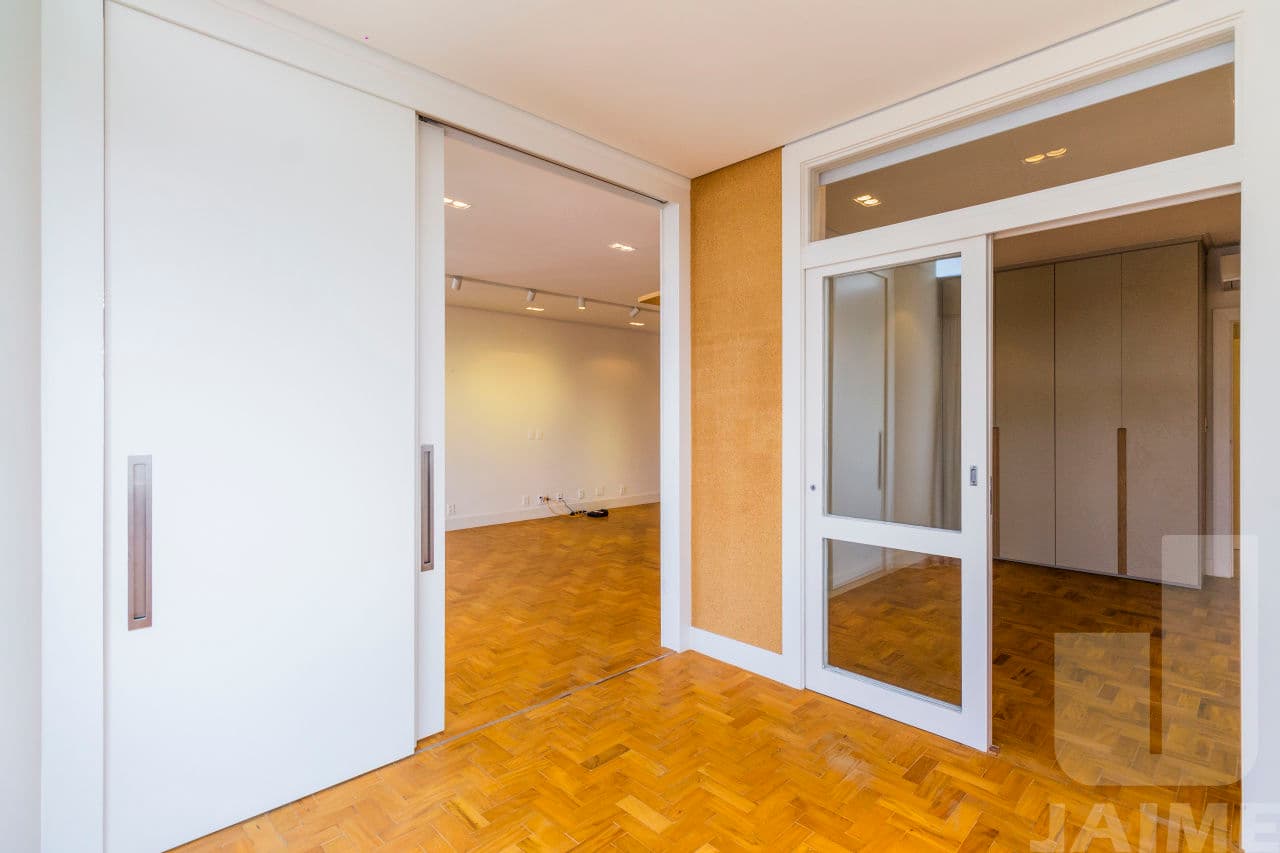 Apartamento de 4 dormitórios na R ITACOLOMI — Higienópolis, São Paulo - foto 4