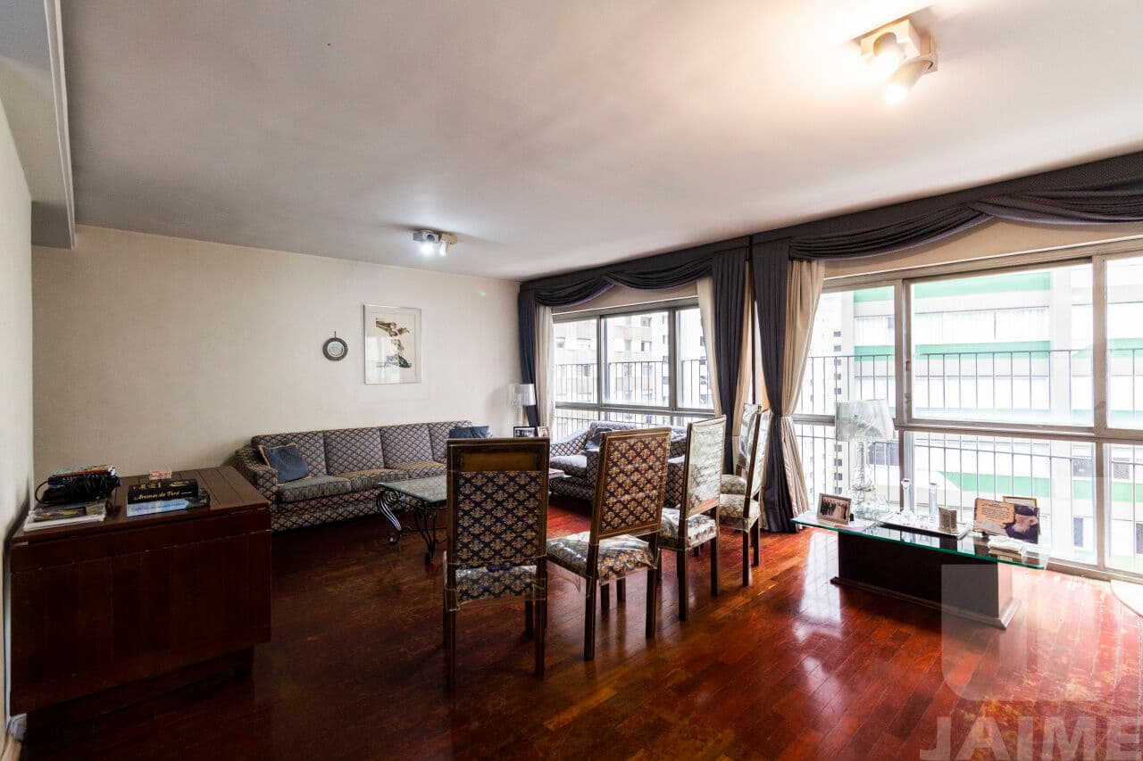 Apartamento de 3 dormitórios na R CONSELHEIRO BROTERO — Higienópolis, São Paulo