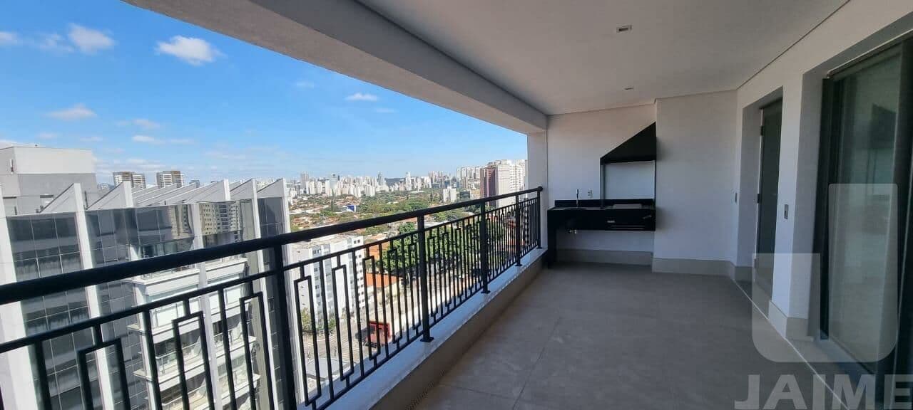 Apartamento em Moema