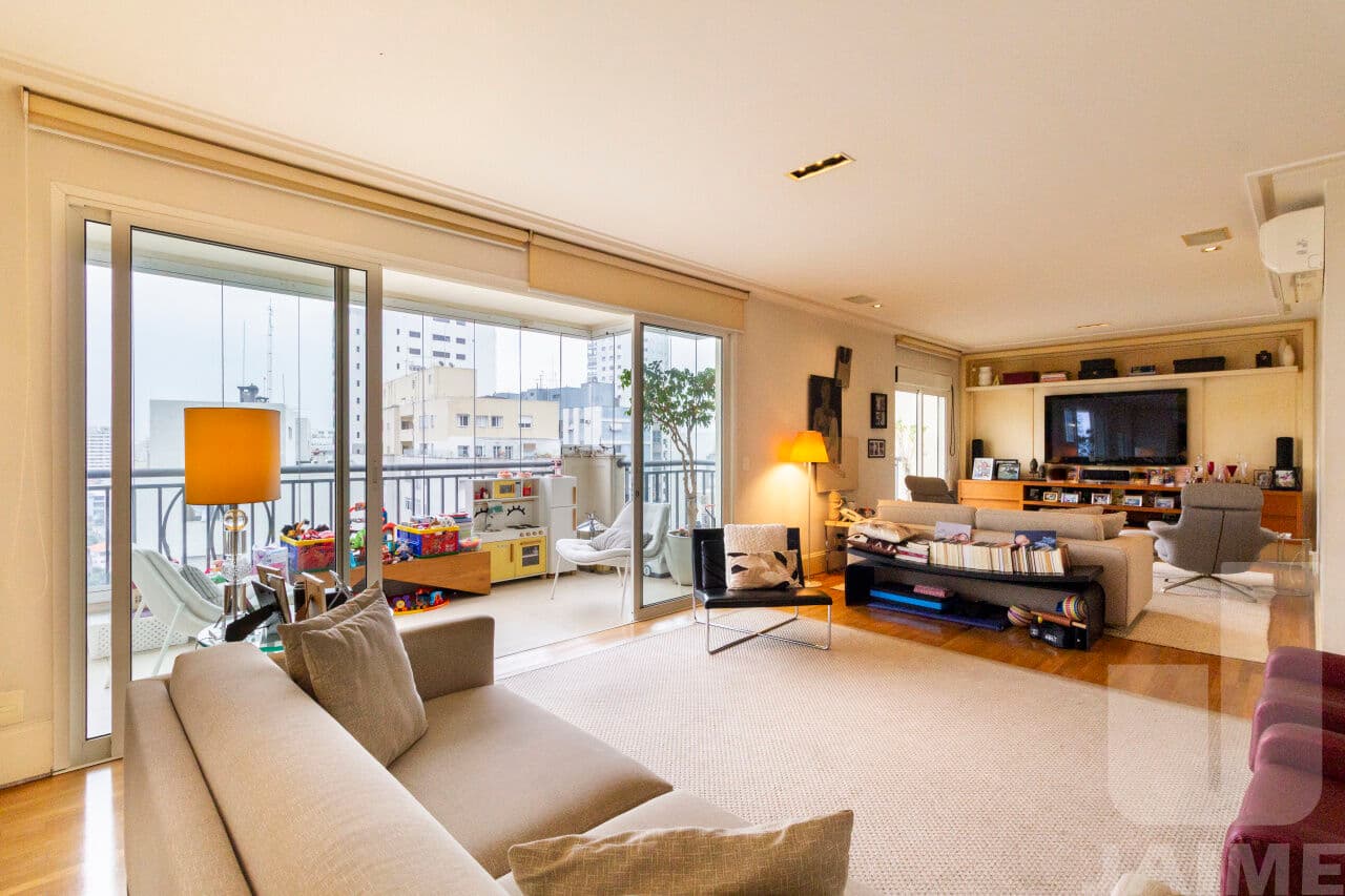 Apartamento de 4 dormitórios na R CONSELHEIRO BROTERO — Higienópolis, São Paulo