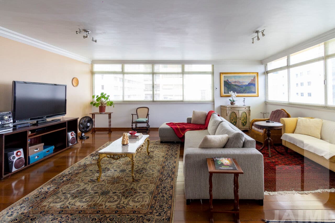 Apartamento de 3 dormitórios na R EMÍLIO DE MENEZES — Higienópolis, São Paulo