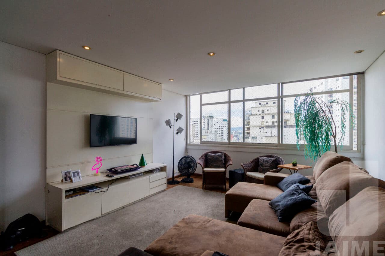 Apartamento de 3 dormitórios na R DOUTOR VEIGA FILHO — Higienópolis, São Paulo - foto 2