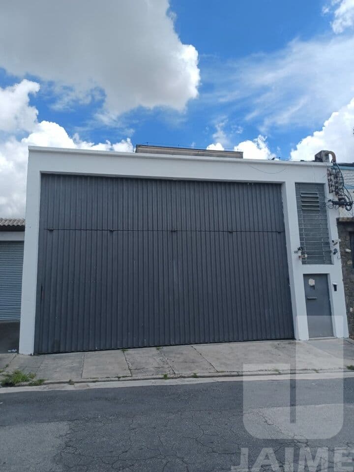 Comercial na R Jurupeba — Vila Guarani(Zona Sul), São Paulo