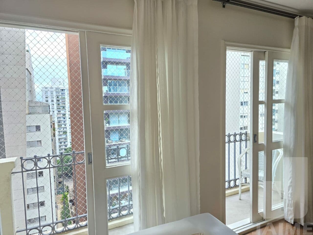 Apartamento de 3 dormitórios na AL Ministro Rocha Azevedo — Cerqueira César, São Paulo - foto 3