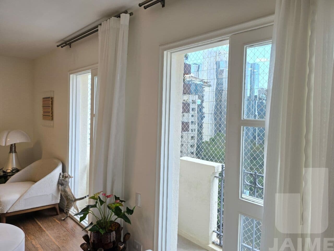 Apartamento de 3 dormitórios na AL Ministro Rocha Azevedo — Cerqueira César, São Paulo - foto 4