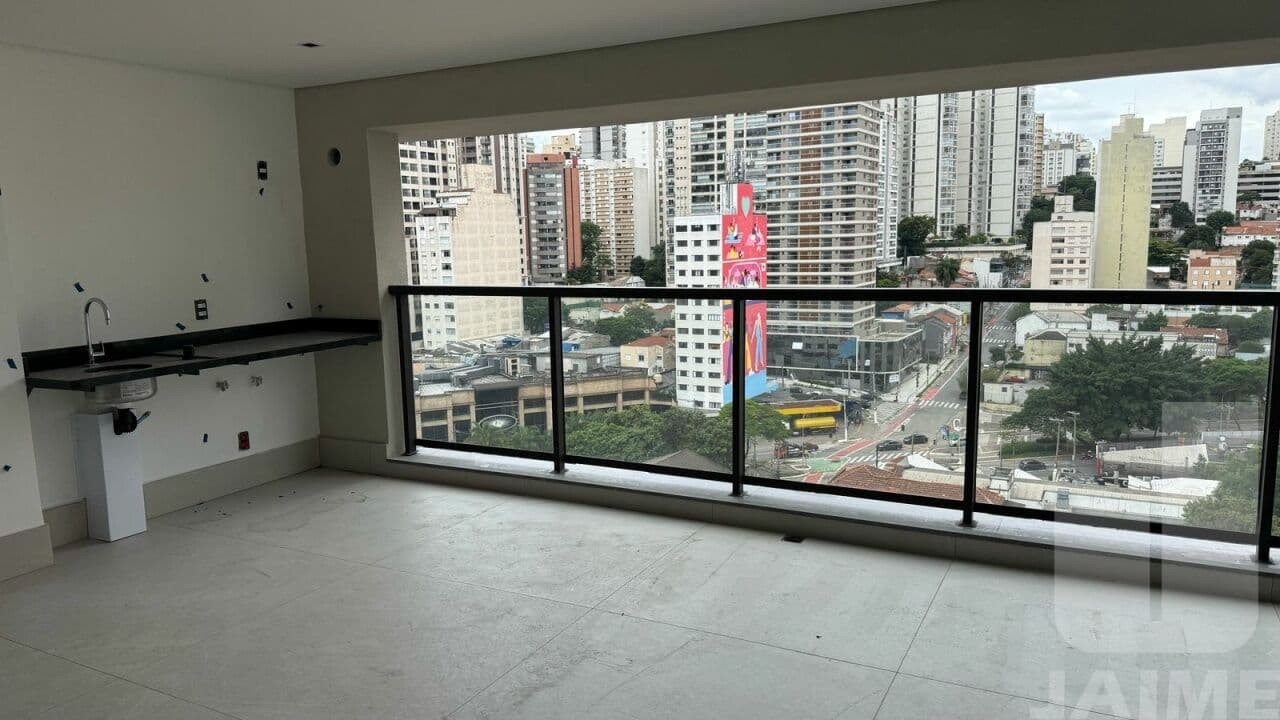 Apartamento de 4 dormitórios na R Iperoig — Perdizes, São Paulo