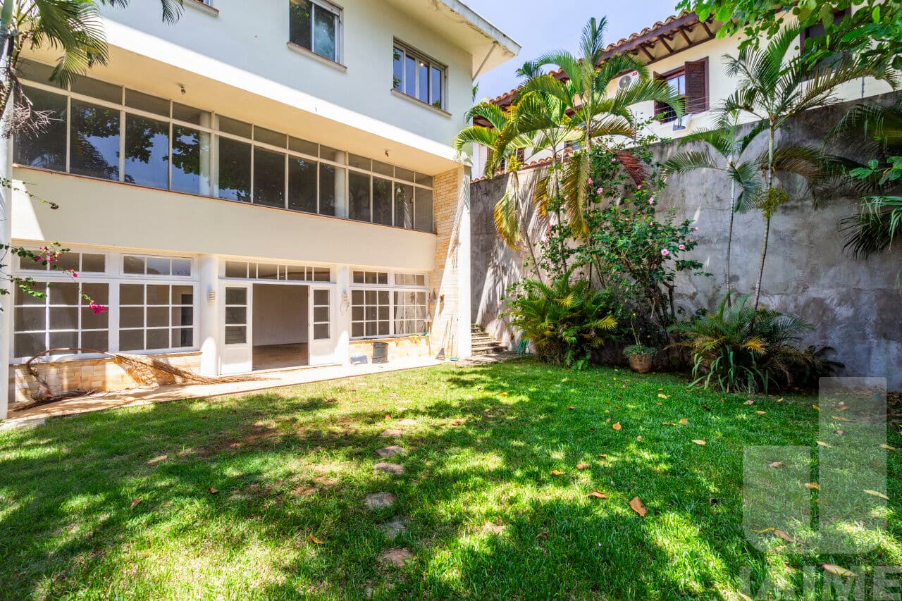 Casa de 4 dormitórios na R Ubatuba — pacaembu, São Paulo - foto 2