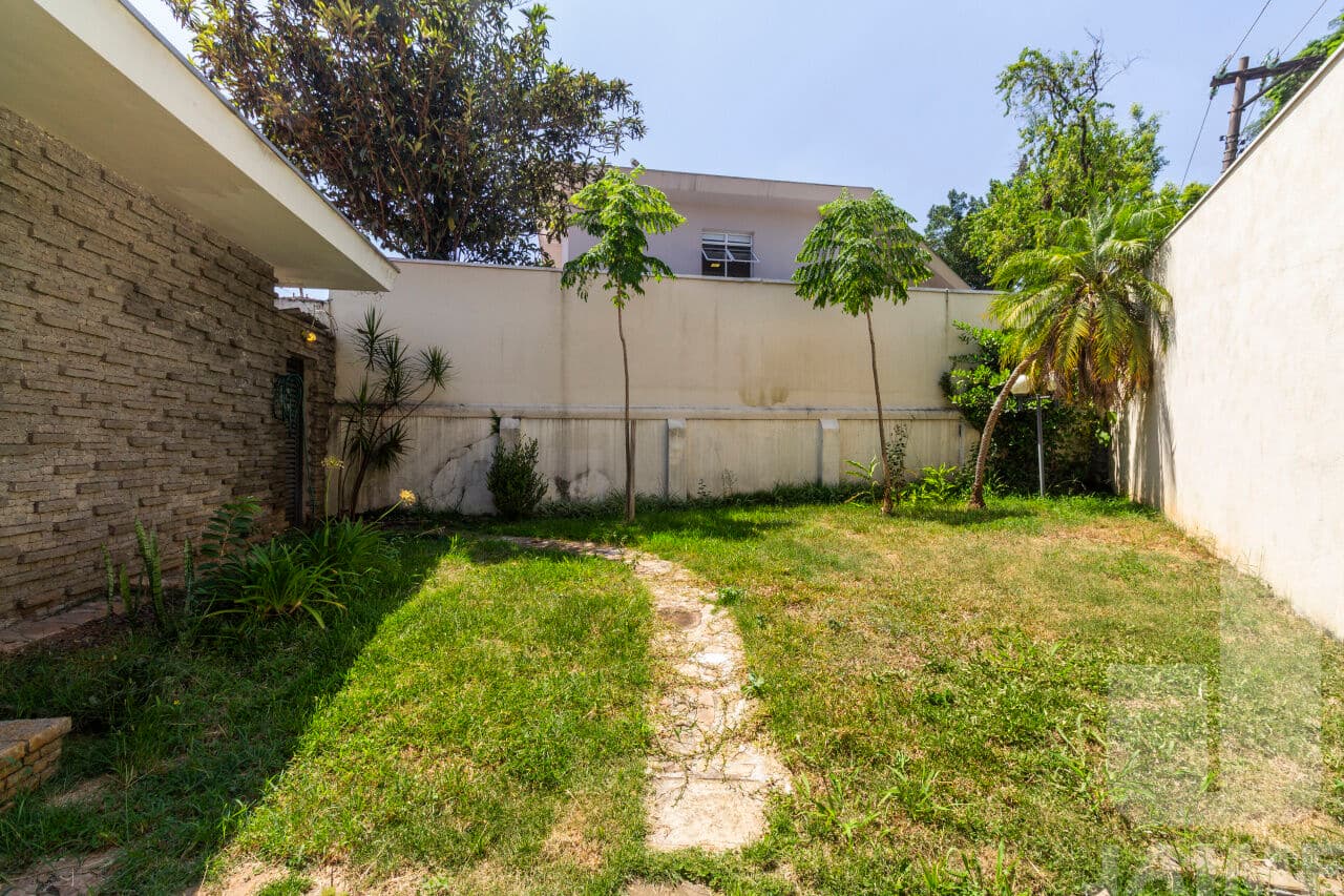 Casa de 4 dormitórios na R Ubatuba — pacaembu, São Paulo - foto 5