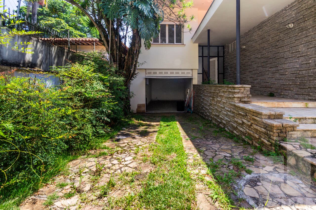 Casa de 4 dormitórios na R Ubatuba — pacaembu, São Paulo - foto 4