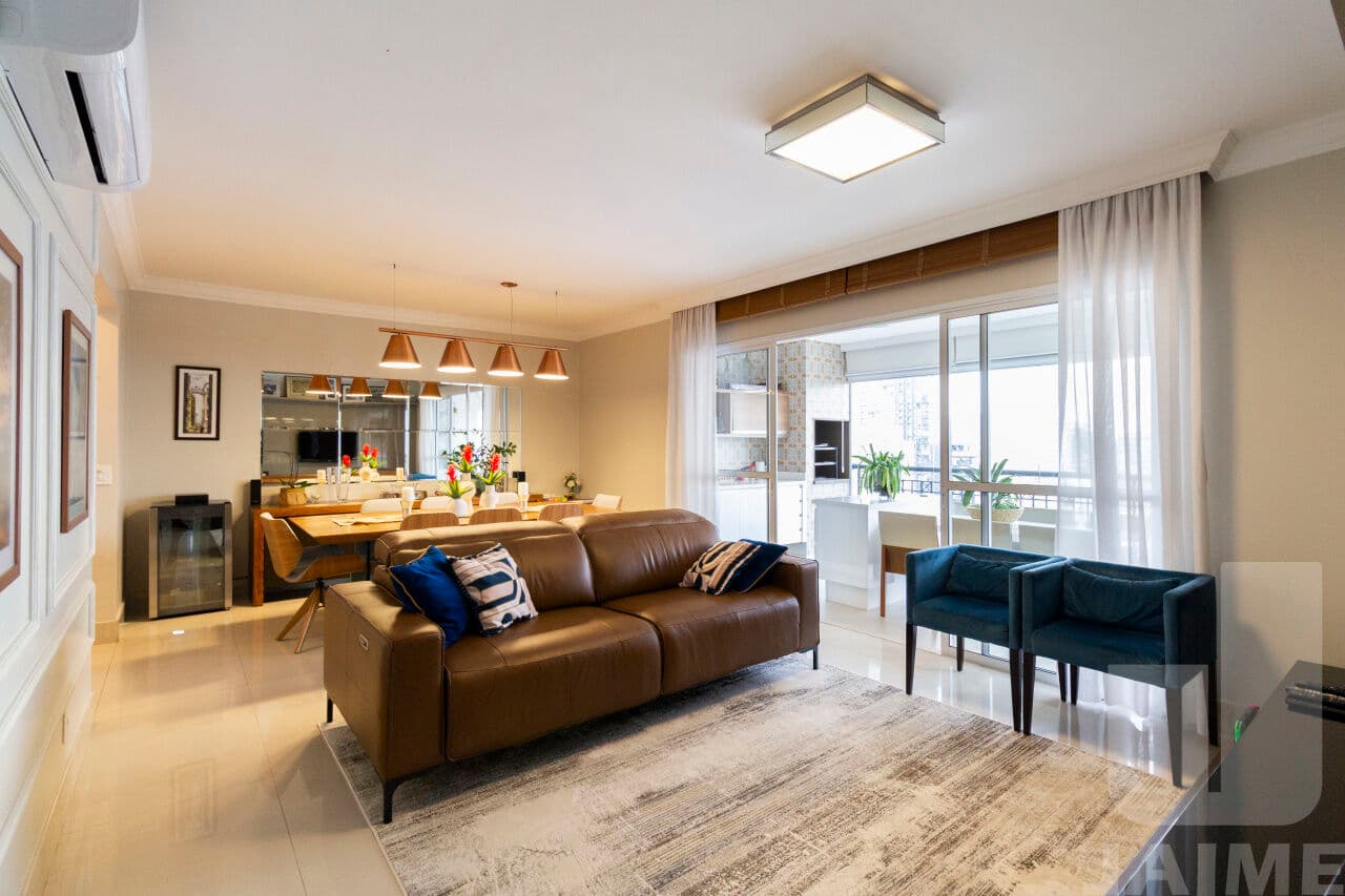 Apartamento de 3 dormitórios na R ALVES GUIMARÃES — Pinheiros, São Paulo