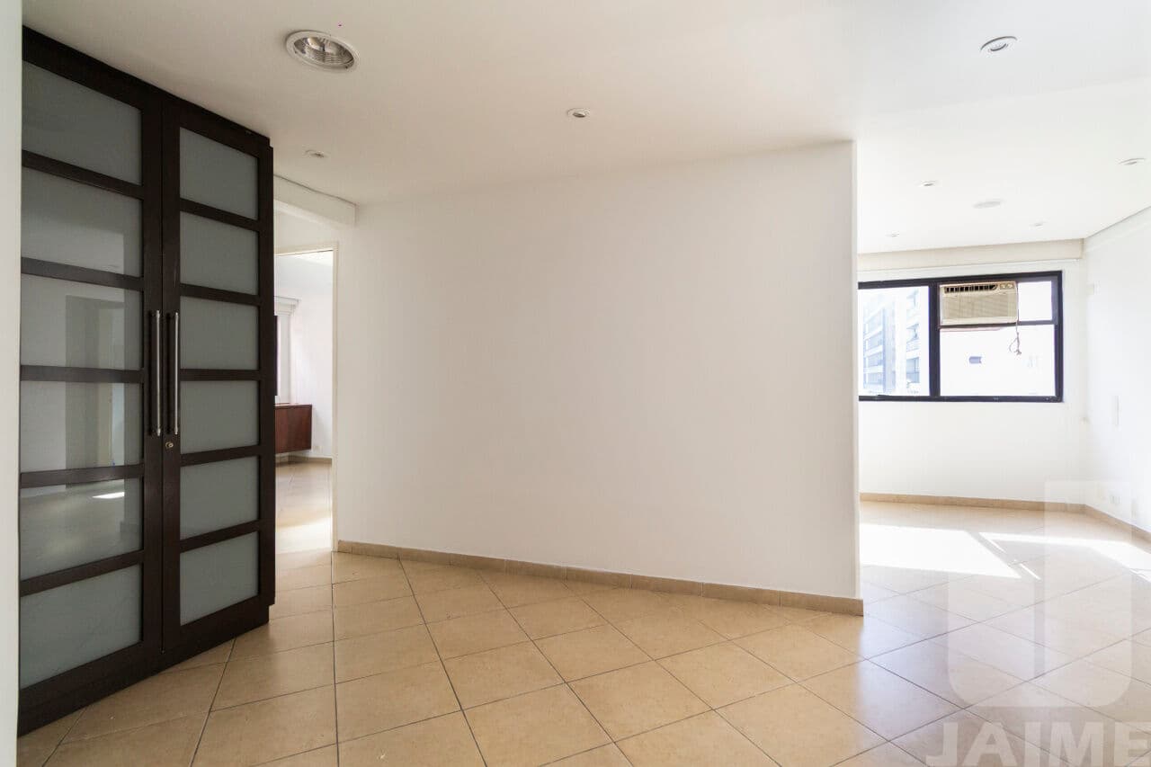 Comercial na R MATO GROSSO — Higienópolis, São Paulo