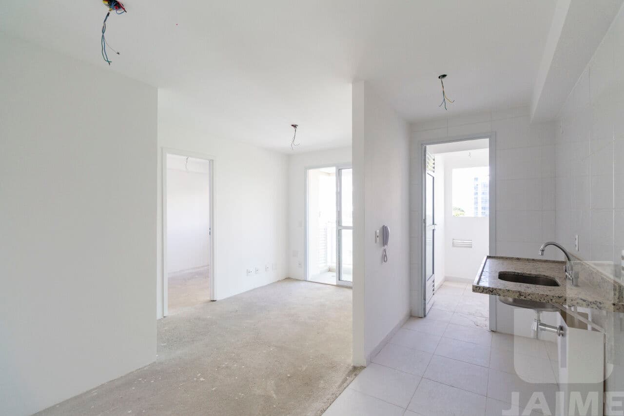 Apartamento de 1 dormitório na R DOUTOR ALFREDO DE CASTRO — Barra Funda, São Paulo