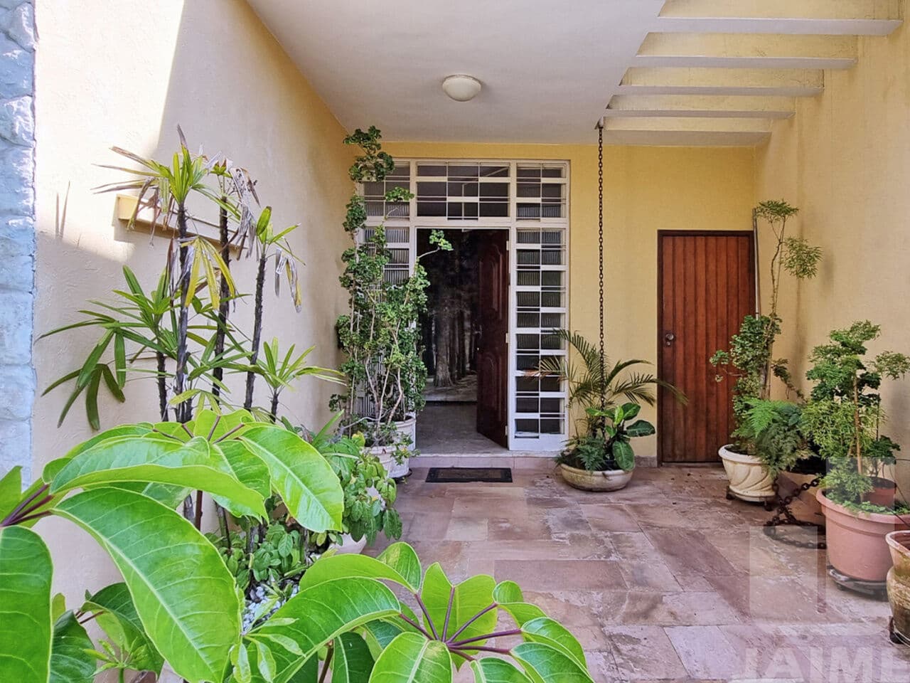 Casa de 5 dormitórios na R Atibaia — Pacaembu, São Paulo - foto 3