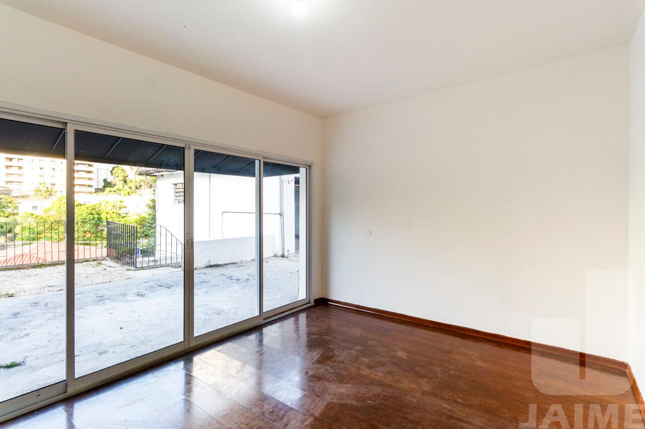 Casa de 3 dormitórios na R Itamarati — Pacaembu, São Paulo - foto 4