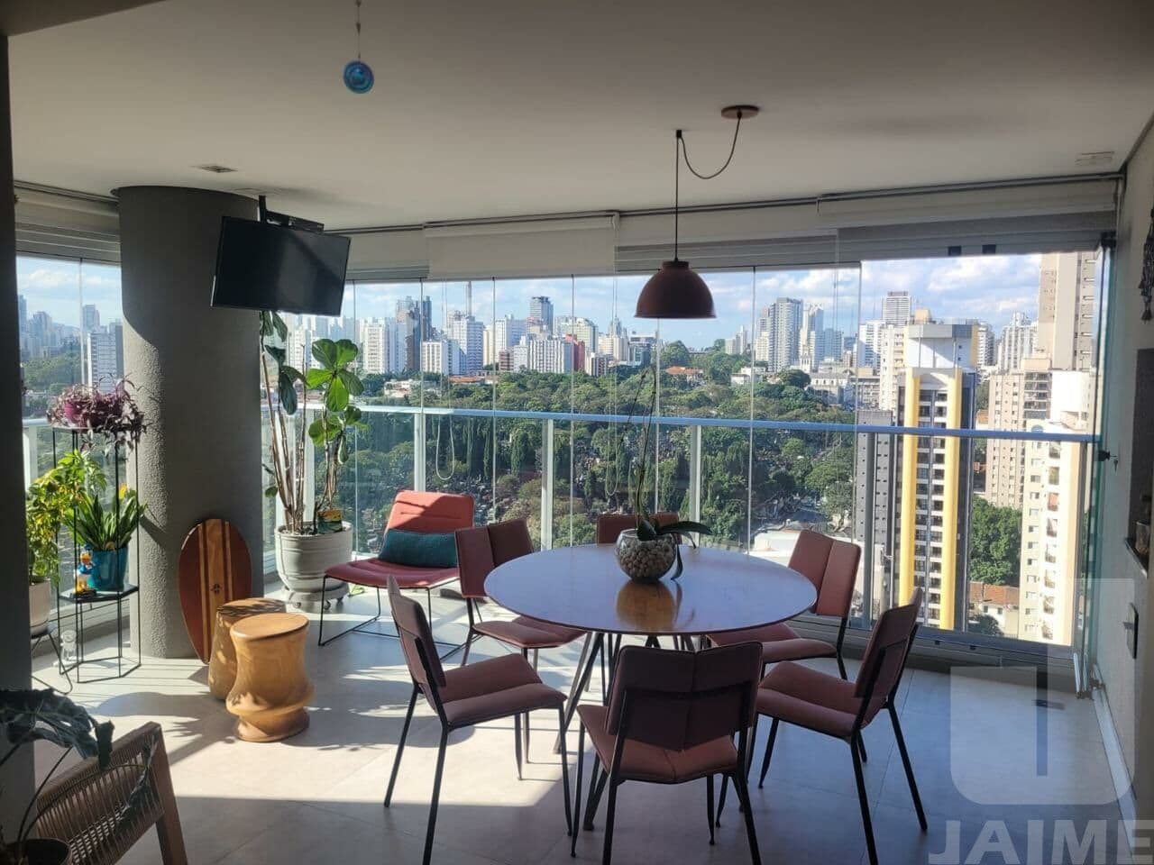 Apartamento de 2 dormitórios na R Doutor Virgílio de Carvalho Pinto — Pinheiros, São Paulo